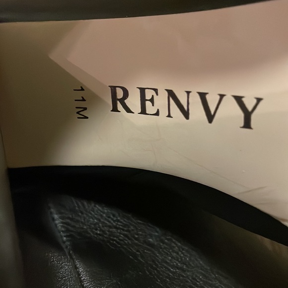 Renvy Cara cupped heel ankle black leather 4.5 inch booties/ boots in size 11 - Picture 9 of 11